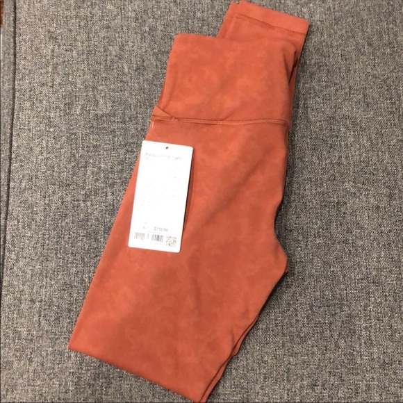 NWT Lululemon | Always On HR Tight 28”, size 6 - Picture 8 of 8